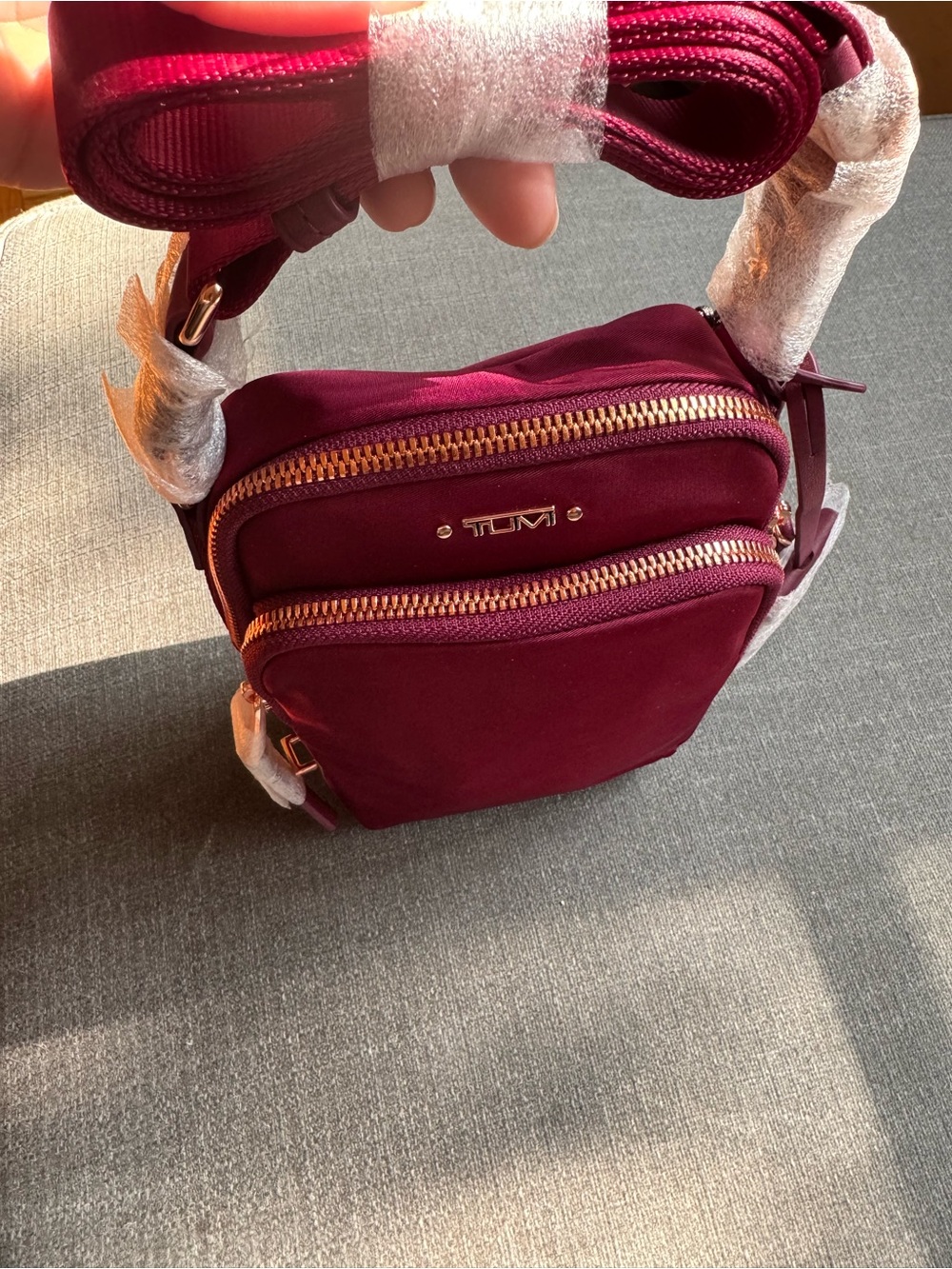 Tumi Berry Crossbody Bag – Compact Everyday Shoulder Bag - Picture 4 of 4